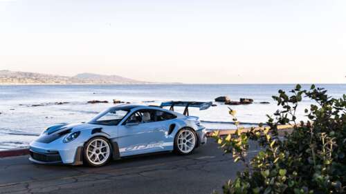 Високопродуктивний спортивний автомобіль Porsche з елегантним, обтічним дизайном. 8K