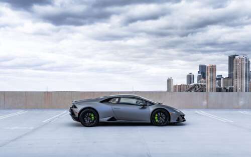 Елегантний і потужний суперкар Lamborghini Huracán, представлений у професійному... 7680x4800