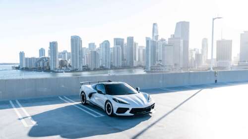 Високопродуктивний спортивний автомобіль Chevrolet Corvette C8, що вирізняється сучасним... 8K