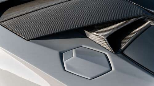 Високопродуктивний спортивний автомобіль Lamborghini Huracán, що вирізняється елегантними... 8K