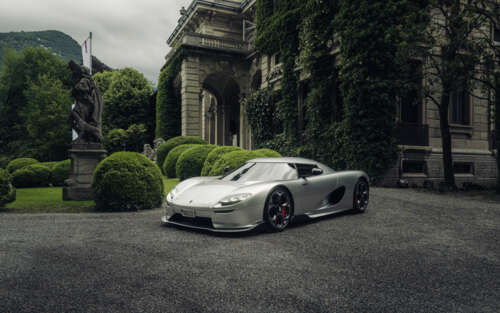 Детальний та вишуканий вигляд гіперкара Koenigsegg CC850, що підкреслює його аеродинамічний... 7680x4800