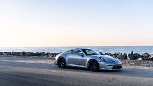 Детальний знімок у високій роздільній здатності спортивного автомобіля Porsche GT3... 8K