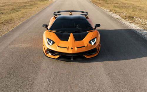 Зображення Lamborghini Aventador SVJ крупним планом, на якому можна розгледіти її... 7680x4800