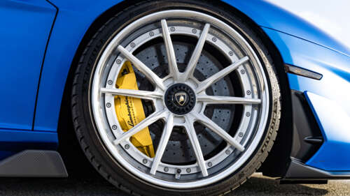 Високопродуктивний суперкар Lamborghini Aventador SVJ, що вирізняється елегантними... 8K