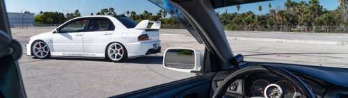 Детальний вигляд спортивного автомобіля Mitsubishi Lancer Evolution IX.