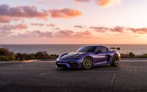 Елегантний і потужний спортивний автомобіль Porsche GT3 RS, що вирізняється агресивним... 7680x4800