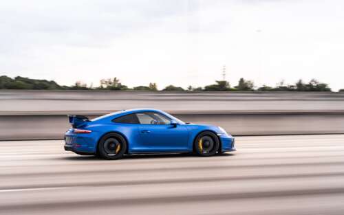 Високопродуктивний спортивний автомобіль Porsche GT3 RS з агресивним аеродинамічним... 7680x4800