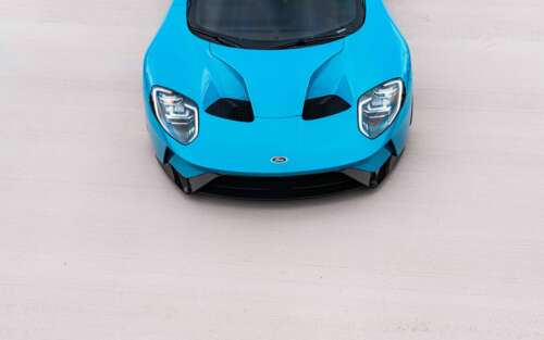 Високопродуктивний суперкар Ford GT, що вирізняється своєю аеродинамічною формою... 7680x4800