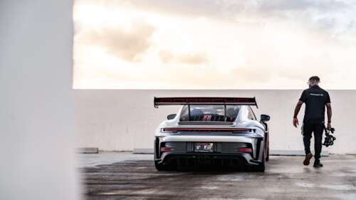 Детальний вигляд елегантного, високопродуктивного спортивного автомобіля Porsche... 8K