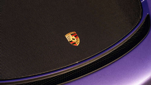 Високопродуктивний спортивний автомобіль Porsche GT3 RS, що демонструє свої аеродинамічні... 8K