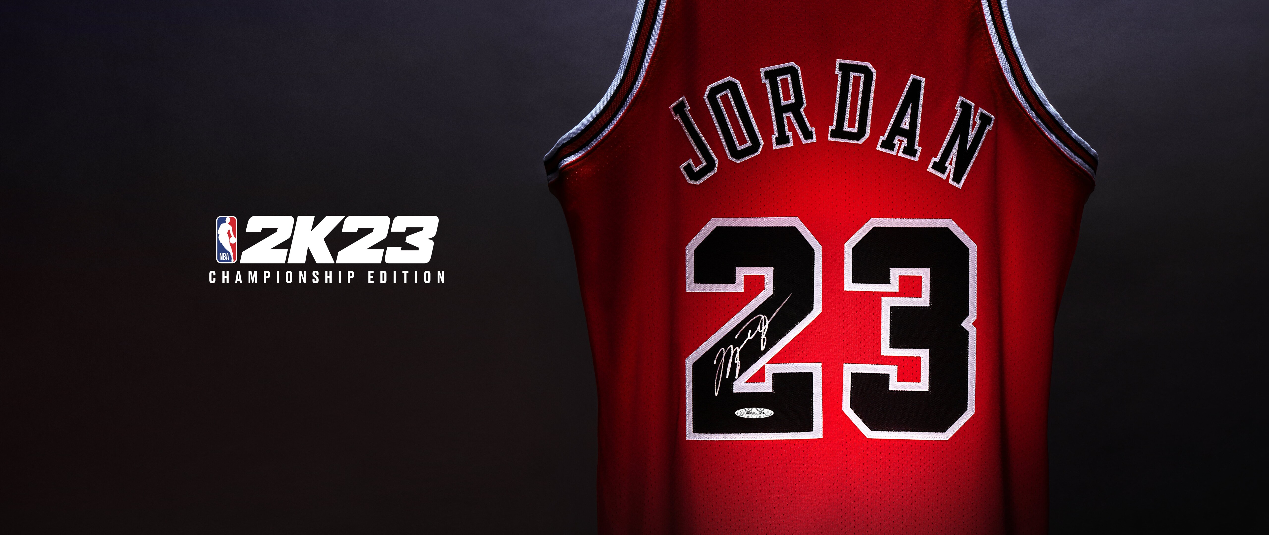 Крупний план, виконаний у кінематографічному стилі, зображує професійного баскетболіста у відеогрі, створеній за мотивами NBA 2K23.