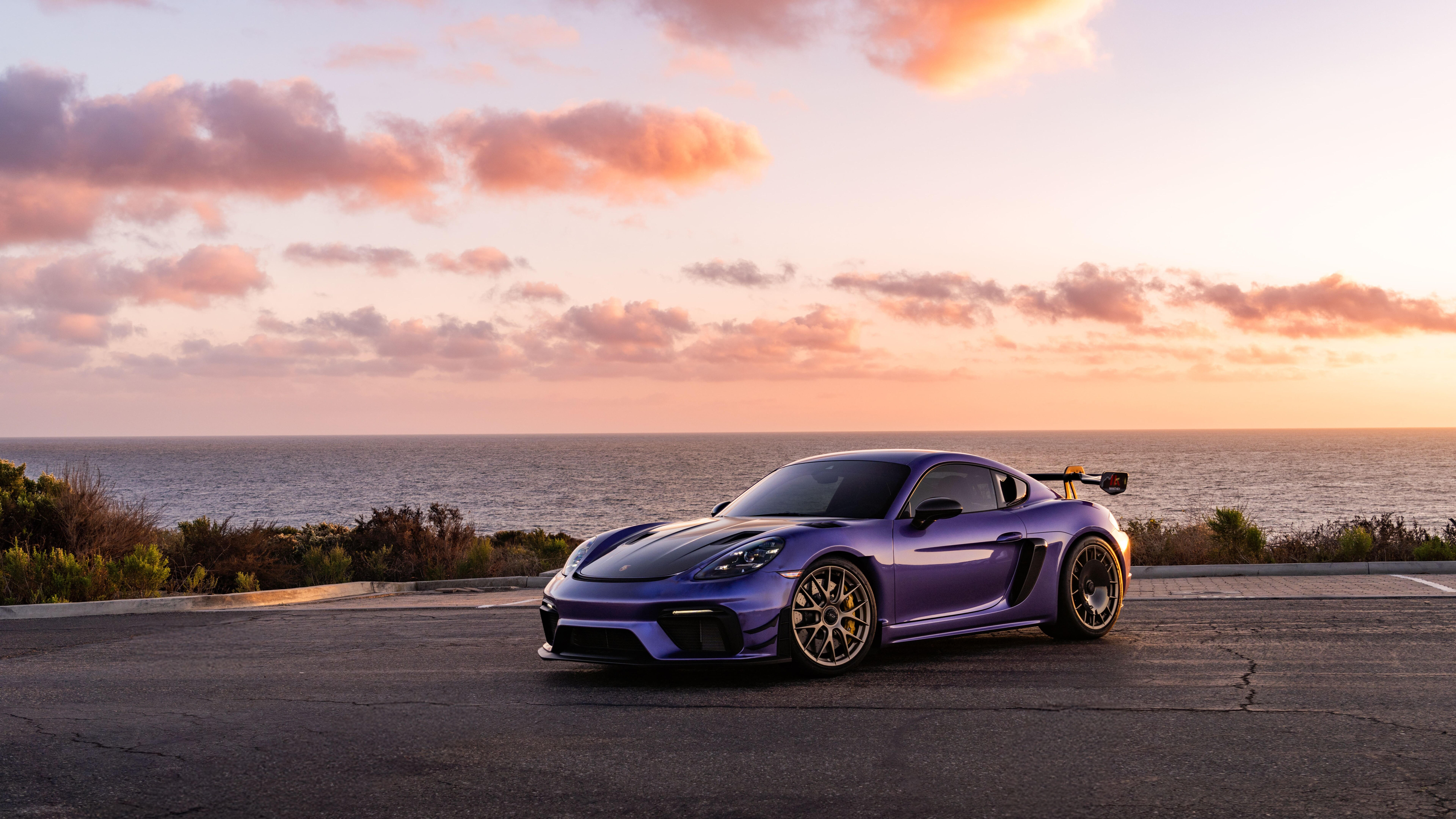 Високопродуктивний спортивний автомобіль Porsche GT3 RS, зображений з високим ступенем деталізації.